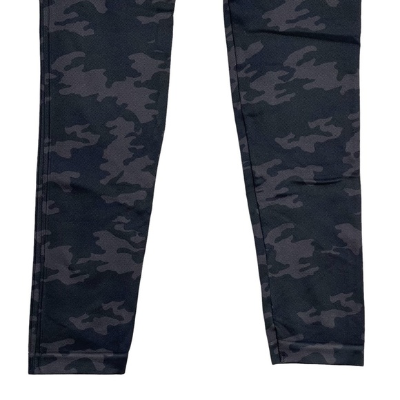 Spanx Leggings Large Seamless Tummy Control Shaping Smoothing Camo Look at Me - Picture 4 of 9